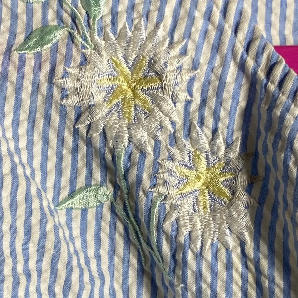 Miss Elaine Light Blue Striped Full Zip W/Pockets Floral Top - Picture 3 of 9